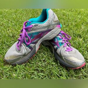 Brooks Adrenaline GTS 17